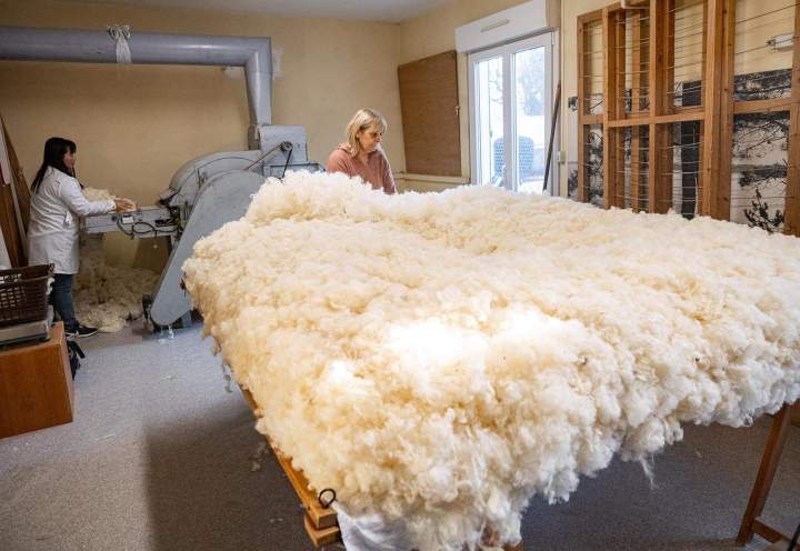 Rembourrage de matelas sur sommier Île-de-France